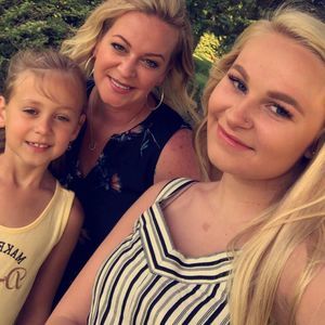 Meet your Posher, Crystal